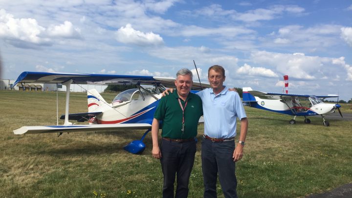 Quand deux Présidents se rencontrent de quoi parlent-ils … d’aéronautique. Même s’ils doivent le faire via le langage des signes !